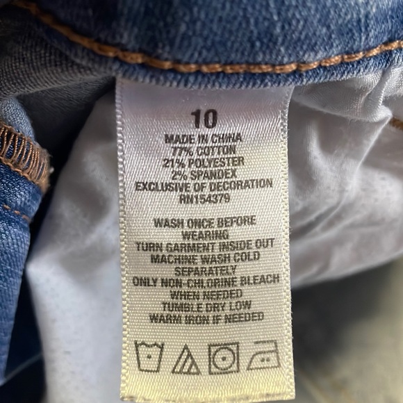 Aeropostale Ripped Jean Shorts size 10 - Picture 2 of 2